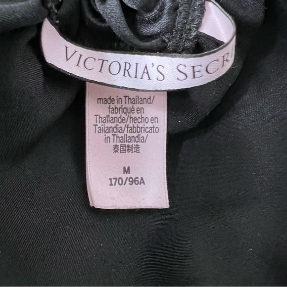 Victoria’s Secret Black Satin Romper Size Medium - Picture 5 of 6